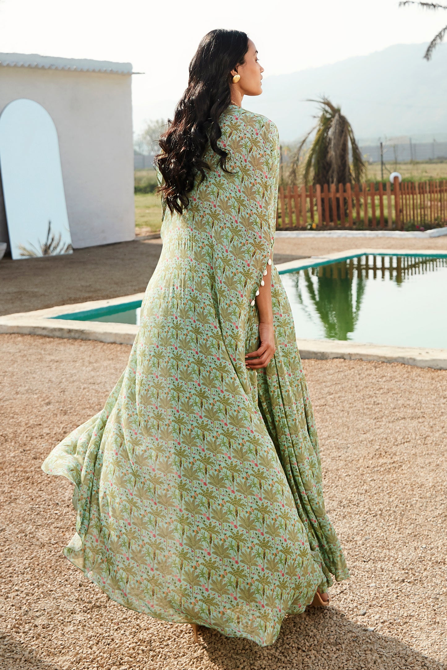 Pista Sharara Set With Cape